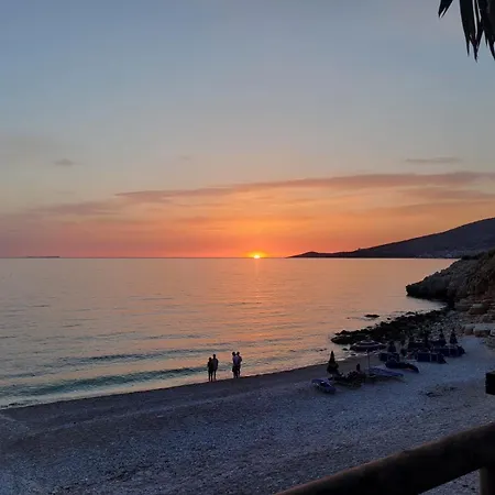 Junis Seaside Private * Sarande