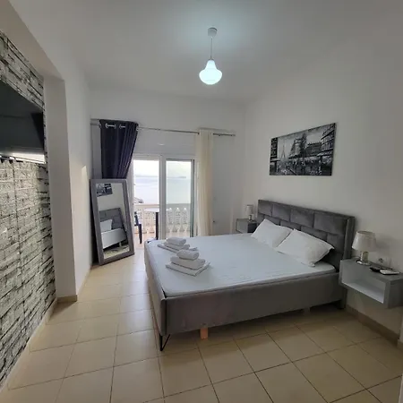 Junis Seaside Private Apartmán